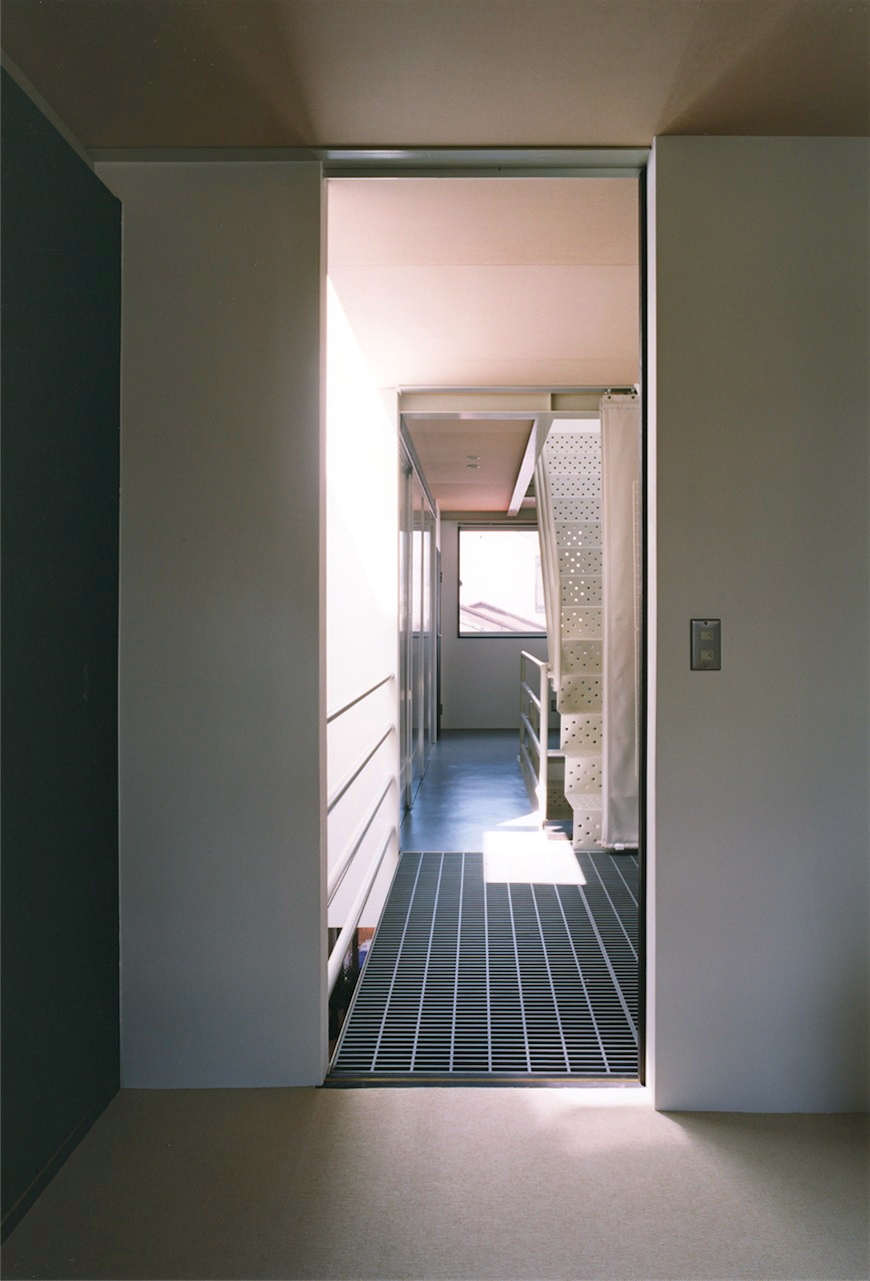 ３階廊下｜京都の３階建て鉄骨住宅｜庄司洋建築設計事務所