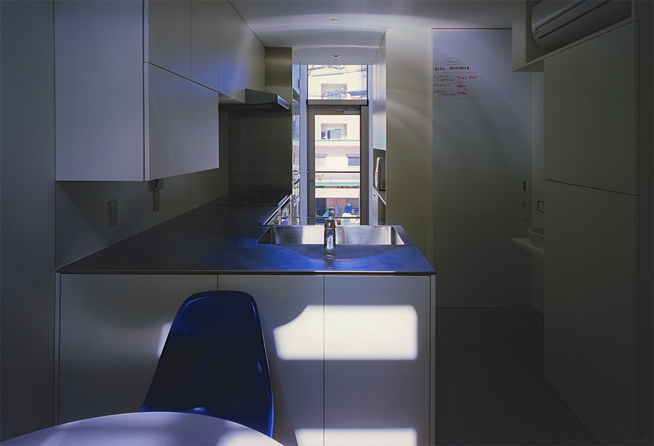 キッチン|大阪の3階建鉄骨造住宅|庄司洋建築設計事務所