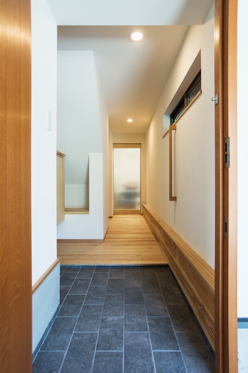 玄関｜兵庫県神戸市の住宅｜庄司洋建築設計事務所