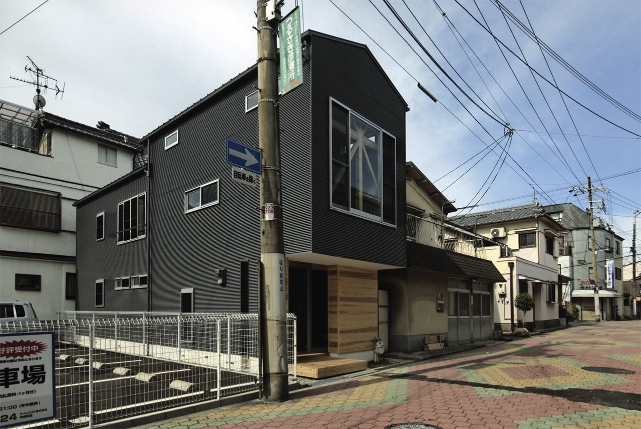 北東側からの外観｜大阪市街の木造２階建て住宅｜庄司洋建築設計事務所