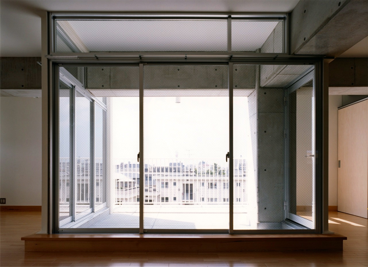 21：バルコニー（東棟）