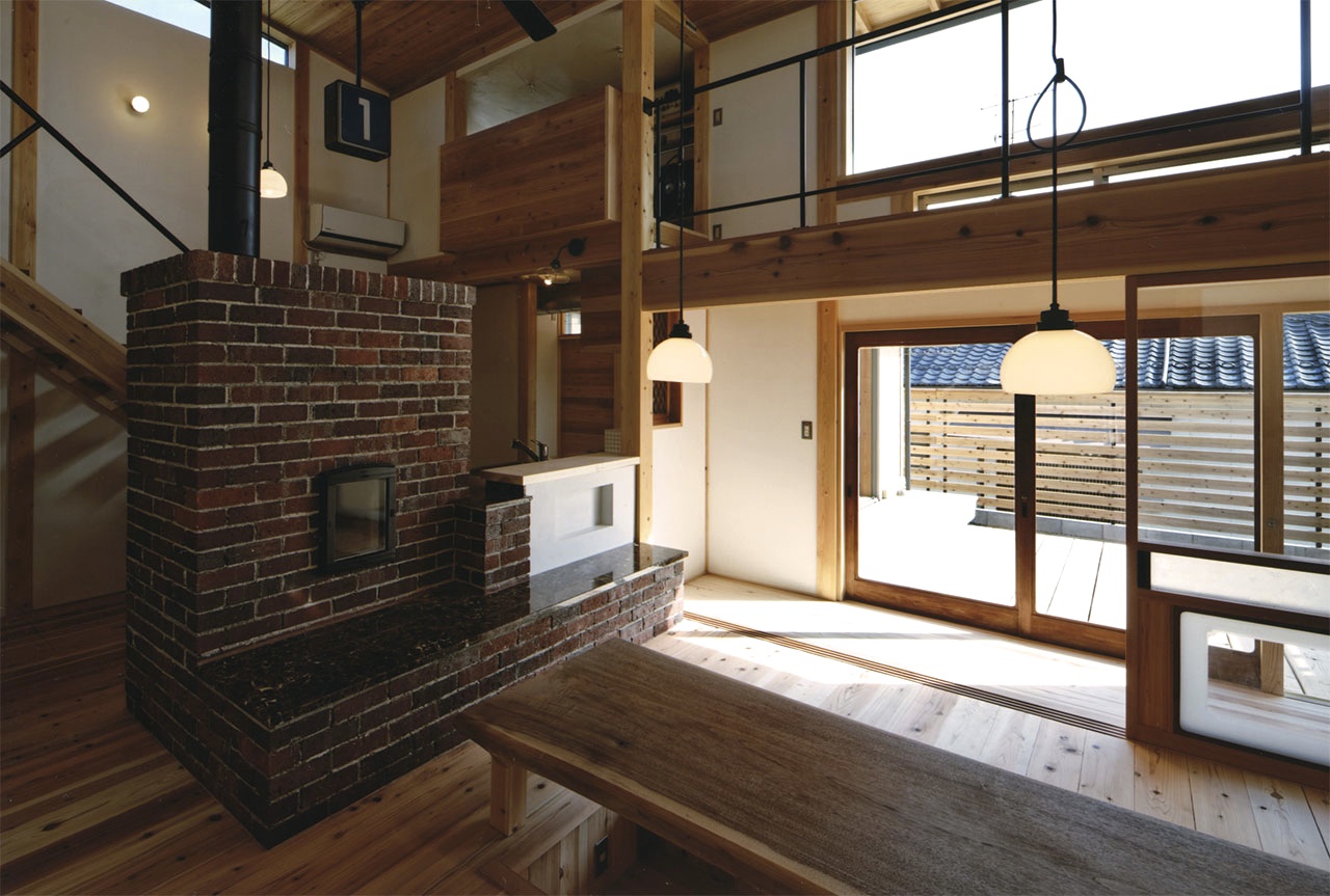 リビングと薪ストーブ｜滋賀県大津市の住まい ｜庄司洋建築設計事務所