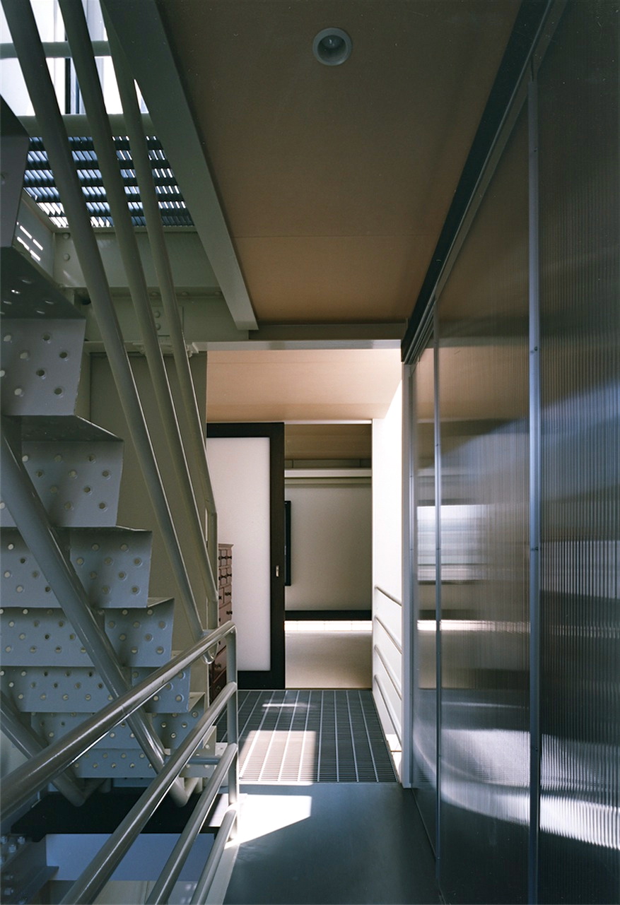 ３階廊下｜京都の３階建て鉄骨住宅｜庄司洋建築設計事務所