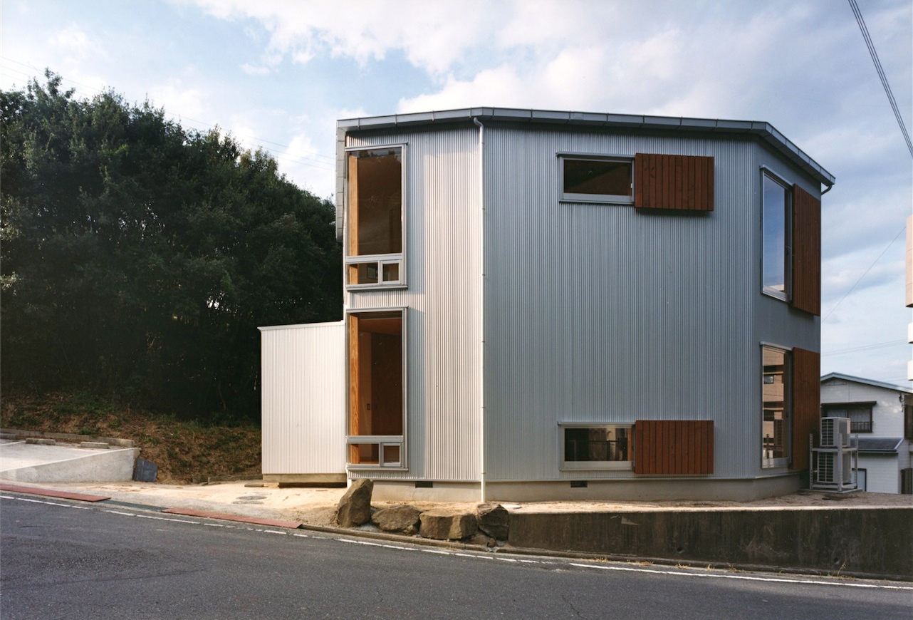 建物全景｜兵庫県淡路島の２世帯住宅｜庄司洋建築設計事務所