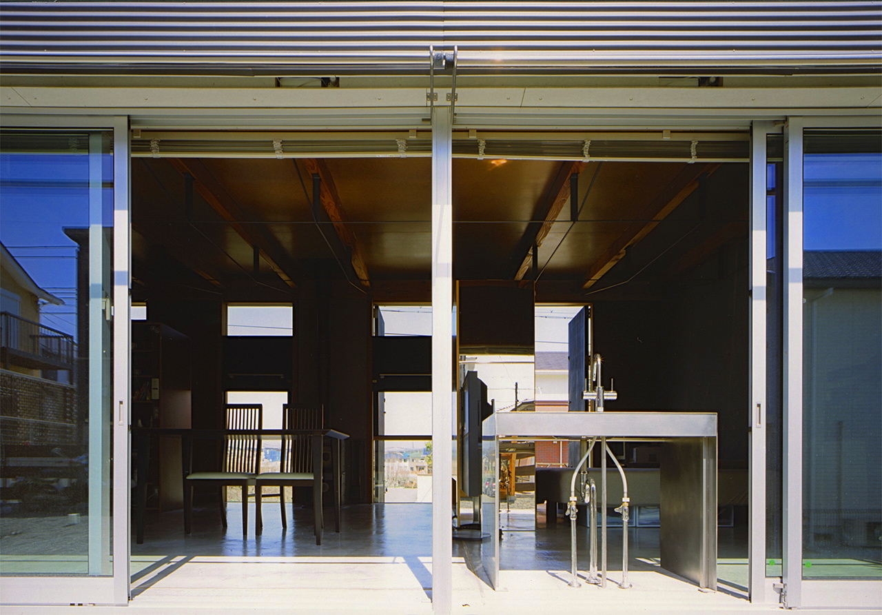 リビング庭側の開口｜兵庫県神戸市のコンクリート住宅｜庄司洋建築設計事務所