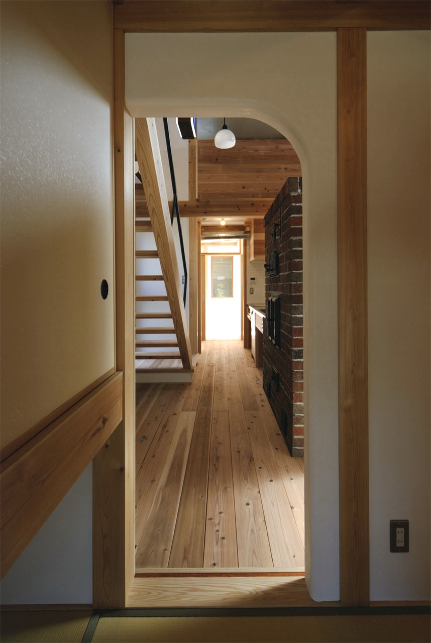 キッチン入口｜滋賀県大津市の住まい ｜庄司洋建築設計事務所