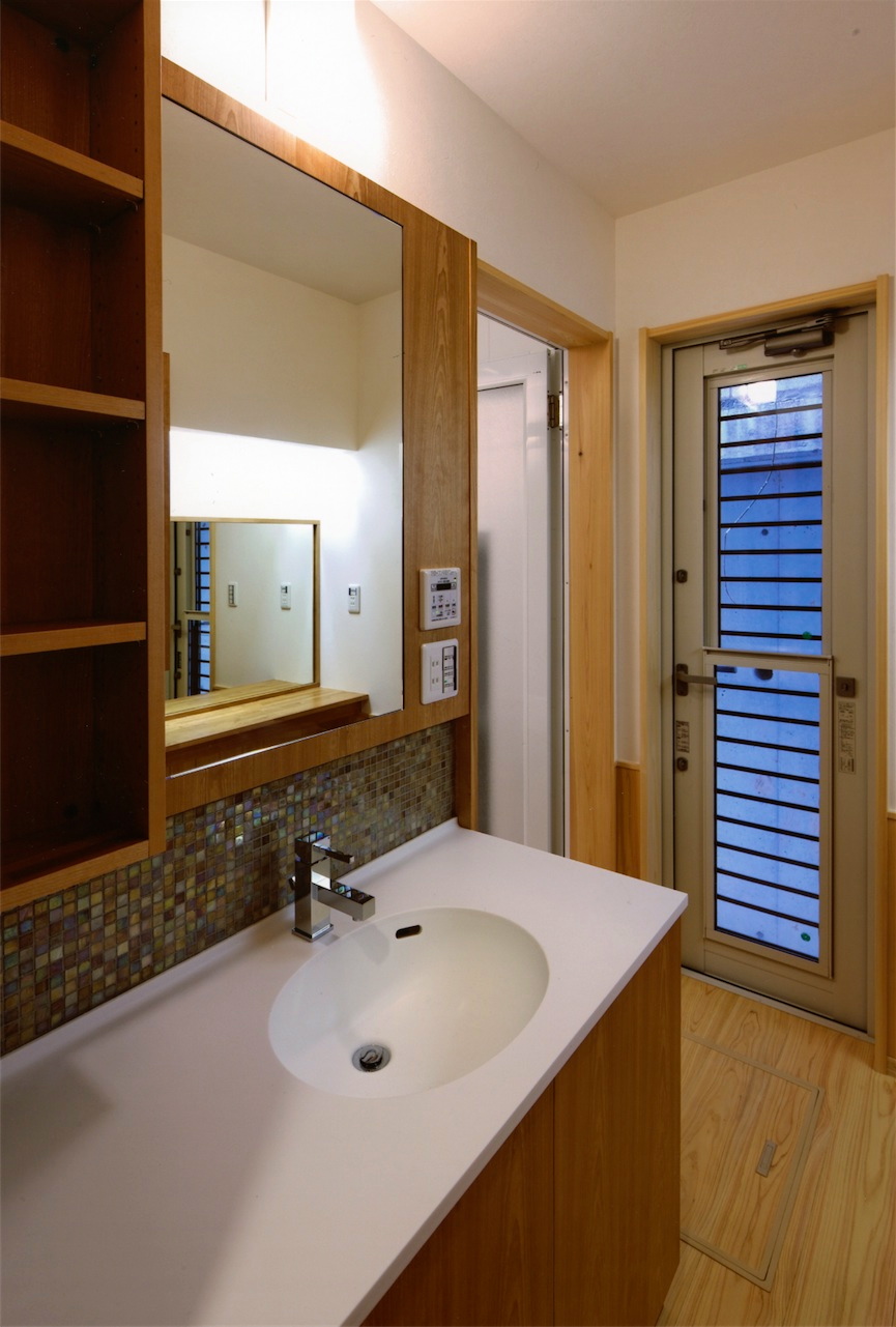 洗面室｜兵庫県神戸市の木造住宅｜庄司洋建築設計事務所