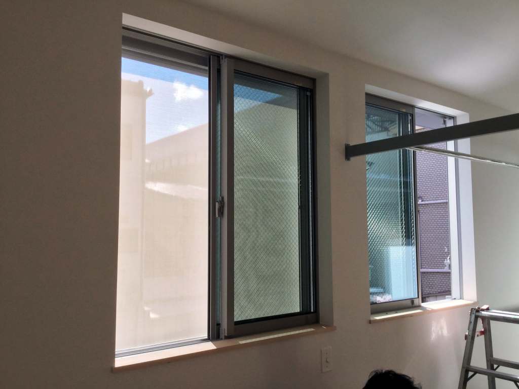 外付けシェード内観