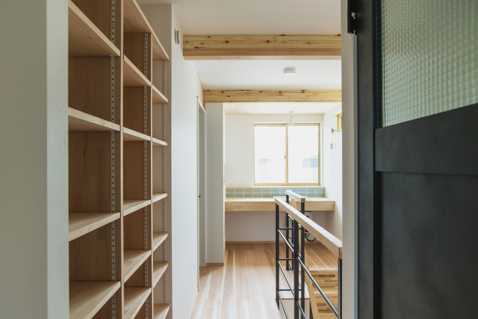 ２階廊下｜兵庫の高気密高断熱住宅｜庄司洋建築設計事務所