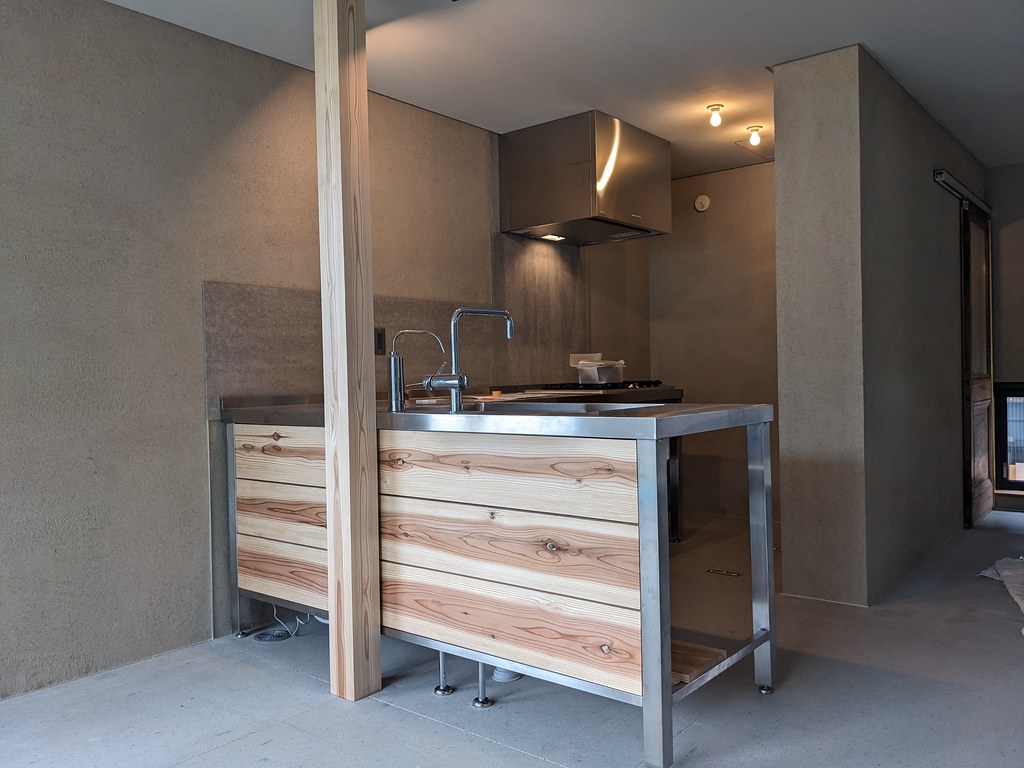 キッチンの足元目隠し板