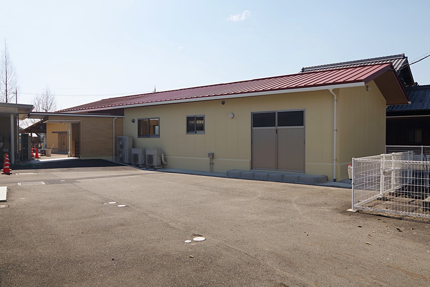 東側外観｜加東市こども園・子育て教室棟増築工事